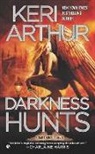 Keri Arthur - Darkness Hunts