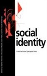 Stephen Morales Worchel, Jean-Claude Deschamps, Deschamps Jean-Claude, J Francisco Morales, J. Francisco Morales, Dario Paez... - Social Identity