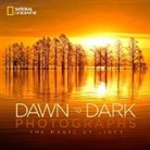 Maura Mulvihill, National Geographic, Ma National Geographic Society (U. S.)/ Mulvihill, National Geographic - Dawn to Dark Photographs