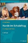 Andrea Beetz - Hunde im Schulalltag