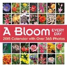 Llc (COR) Andrews Mcmeel Publishing, Andrews McMeel Publishing LLC, Andrews Mcmeel Publishing, Andrews McMeel Publishing LLC - A Bloom Every Day 2015 Wall Calendar