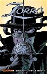 Francesco Francavilla, Matt Wagner, Dan Panosian, James Tynion IV, Matt Wagner, Francesco Francavilla - Zorro Year One Volume 3: Tales of the Fox