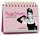 Kluge Frauen und ihre Katzen