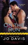 Jo Davis - On the Run