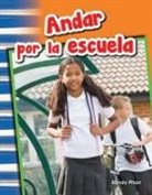 Sandy Phan - Andar Por La Escuela