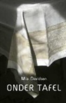 Mia Davidson - Onder tafel