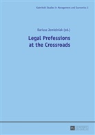Dariusz Jemielniak - Legal Professions at the Crossroads