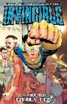 Joshua Dysart, Joshua D.M. Dysart, Robert Kirkman, Robert Kirkman, Duane Swierczynski - Invincible Volume 16: Family Ties