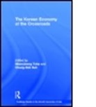 Chung-Sok Suh, Chung-Sok (University of New South Wales Suh, Suh Chung-Sok, Moon Joong Tcha, Moon Joong (Korea Development Institute Tcha, Tcha Moon Joong - The Korean Economy at the Crossroads