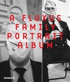 Kerstin Skrobanek, Skrobanek. Kerstin, Wolfgang Trager, Wolfgang Träger, TRAGER WOLFGANG, Trager Wolfgang / Sk... - A fluxus family portrait album