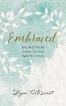 Lysa Terkeurst, Ginny Welsh - Embraced: 100 Devotions to Know God Is Holding You Close (Audio book)