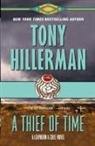 Tony Hillerman - A Thief of Time