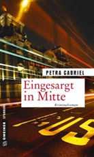 Petra Gabriel - Eingesargt in Mitte