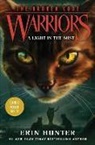 Erin Hunter, Hunter Erin - A Light in the Mist