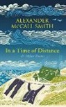 Alexander McCall Smith, Iain McIntosh - In a Time of Distance