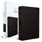 Finis J Dake, Finis J. Dake, Reina Valera Revisada 1960 - Rvr 1960 Biblia de Estudio Dake, Tamaño Grande, Piel Negra / Spanish Rvr 1960 Dake Study Bible, Large Size, Black Leather