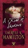 Laurell K Hamilton, Laurell K. Hamilton - A Kiss of Shadows