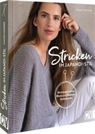 Claudia Laermann, Nina Kuhn Visuelle Medienkonzeption - Stricken im Japandi-Stil