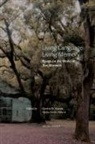 Giulia Grillo Mikrut, Kerstin W Shands - Living Language, Living Memory - Essays on the Works of Toni Morrison