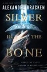 Alexandra Bracken - Silver in the Bone