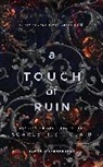Scarlett St Clair, Scarlett St. Clair - A Touch of Ruin