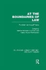 Martha Albertson Thomadsen Fineman, Martha Albertson Fineman, Nancy Sweet Thomadsen - At the Boundaries of Law (Rle Feminist Theory)