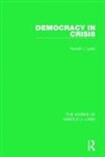 Harold J. Laski - Democracy in Crisis (Works of Harold J. Laski)