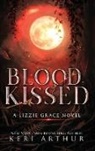 Keri Arthur - Blood Kissed