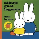 D. Bruna, Dick Bruna - Nijntje gaat logeren