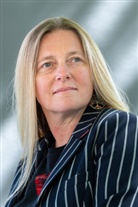 Nicola Upson, Upson Nicola - The Christmas Clue