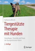 Katharina Blesch - Tiergestützte Therapie mit Hunden