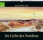 GEO - Im Licht des Nordens 2026 - Wandkalender 50x45 cm, Poster-Kalender mit Polarlichtern & Nordland-Landschaften, 12 Monatsbl&auml;tter & Spiralbindung f&uuml;r Skandinavien- und Naturfreunde