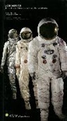 Mark Avino, Allan Needell, Thomas P. Stafford, Amanda Young, Young Amanda, Mark Avino... - Spacesuits : The Smithsonian National Air and Space Museum Collection