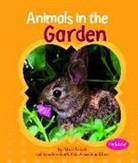Mari Schuh, Mari C. Schuh, Mari/ Saunders-Smith Schuh, Gail Saunders-Smith - Animals in the Garden