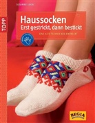 Susanna Lukac, Susanne Lukac - Haussocken. Erst gestrickt, dann bestickt