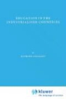R Poignant, R. Poignant - Education in the Industrialized Countries