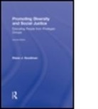 Diane J. Goodman, Diane J. (Consultant Goodman, GOODMAN DIANE J, Goodman Diane J. - Promoting Diversity and Social Justice