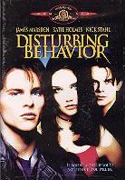 Disturbing behavior (1998)