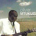 Oliver Mtukudzi - Vhunze Moto