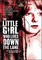 The little girl who lives down the lane - La petite fille au bout du chemin (1976)