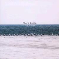 Clara Luzia - Range