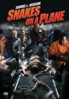 Snakes on a plane (2006)