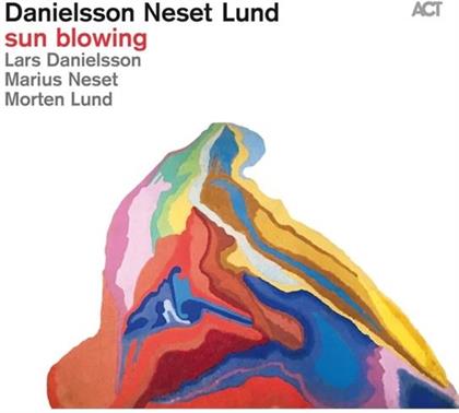 Lars Danielsson, Marius Neset & Lund Morten - Sun Blowing