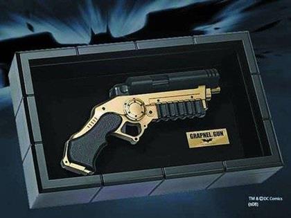 Batman - The Dark Knight - Grapnel Gun (attached to display)