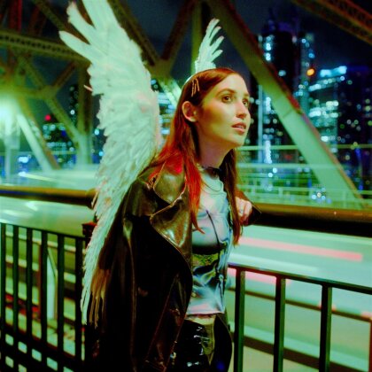 Hatchie - Giving The World Away (Japan Edition)