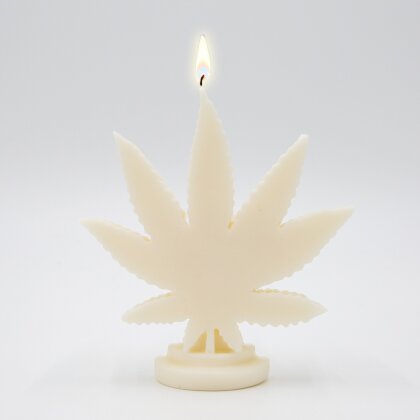 Bea Candles Cannabis Leaf Candle