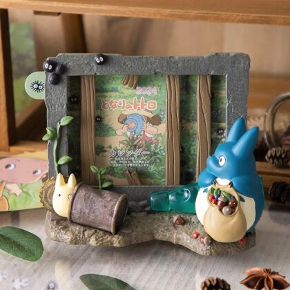 Kiki la petite sorcière - Cadre diorama Totoro & la maison des Kusakabe